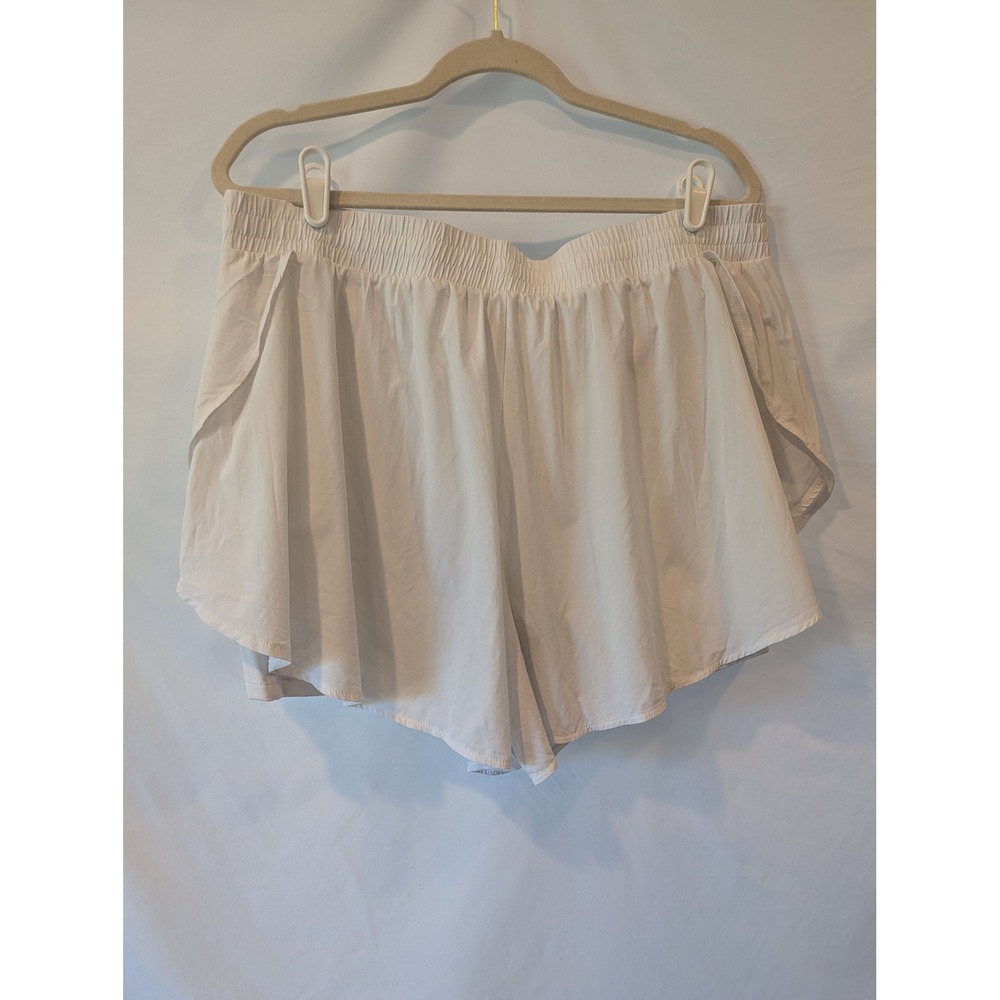 White Double Layer Athletic Running Shorts with Phone Pocket and Drawstring - Picture 2 of 5